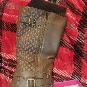 Brand new knee high boot!